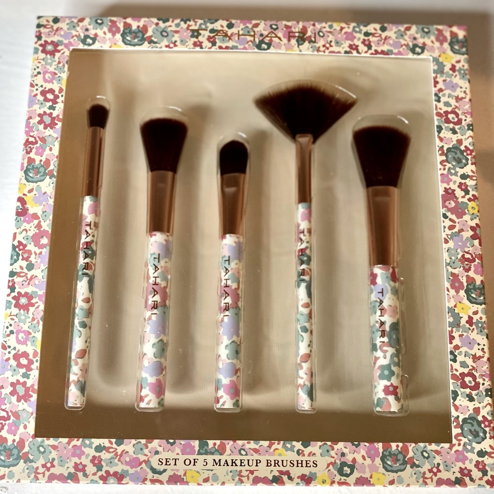 2/$20 Tahari Makeup Brushes